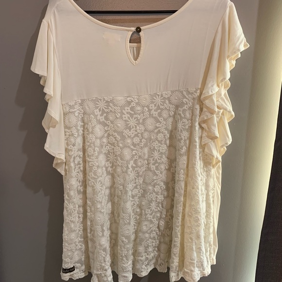 Matilda Jane top with lace detail in the back - Picture 2 of 3